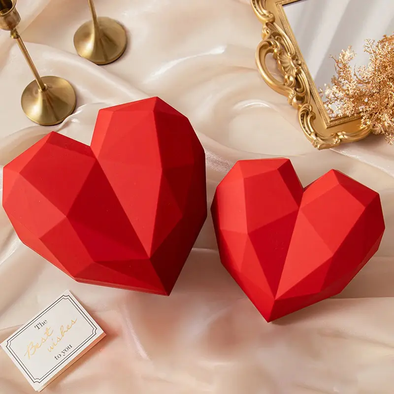 heart shaped gift box red​