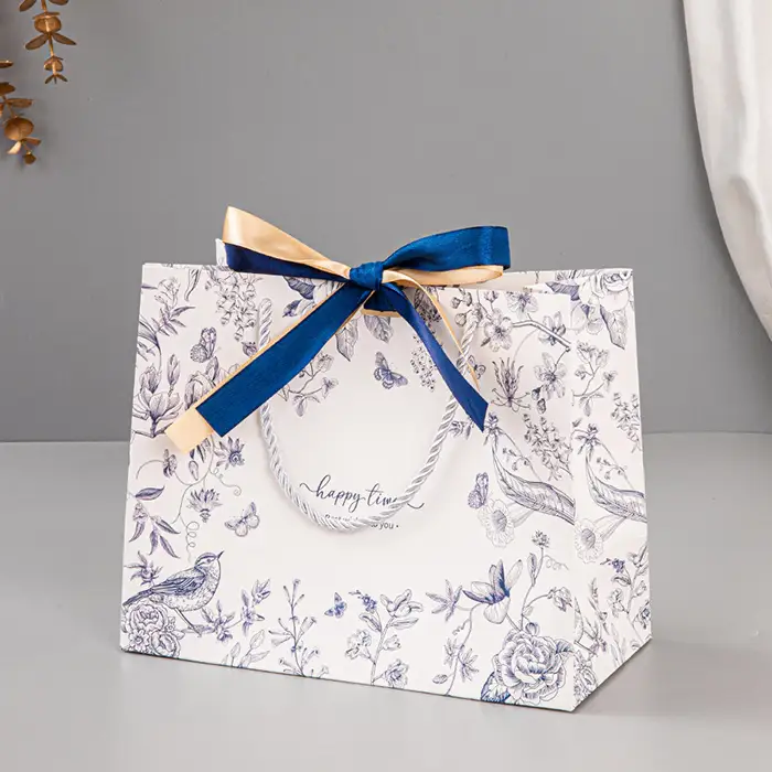inexpensive holiday gift bags